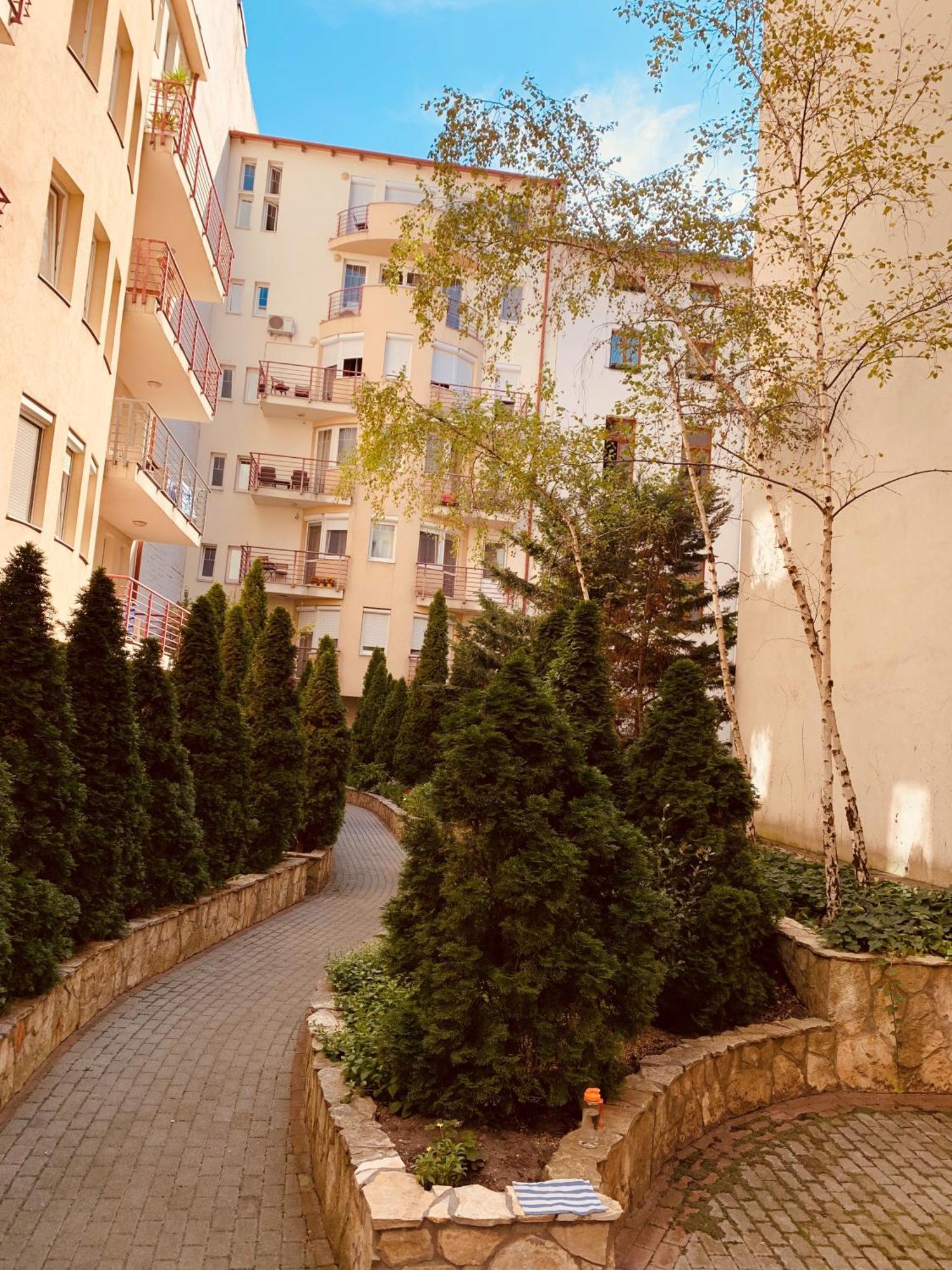 Peony Kaldy Apartman Free Garage Under The House Budapest Luaran gambar