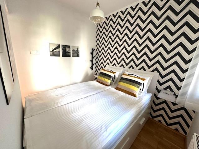 Peony Kaldy Apartman Free Garage Under The House Budapest Luaran gambar